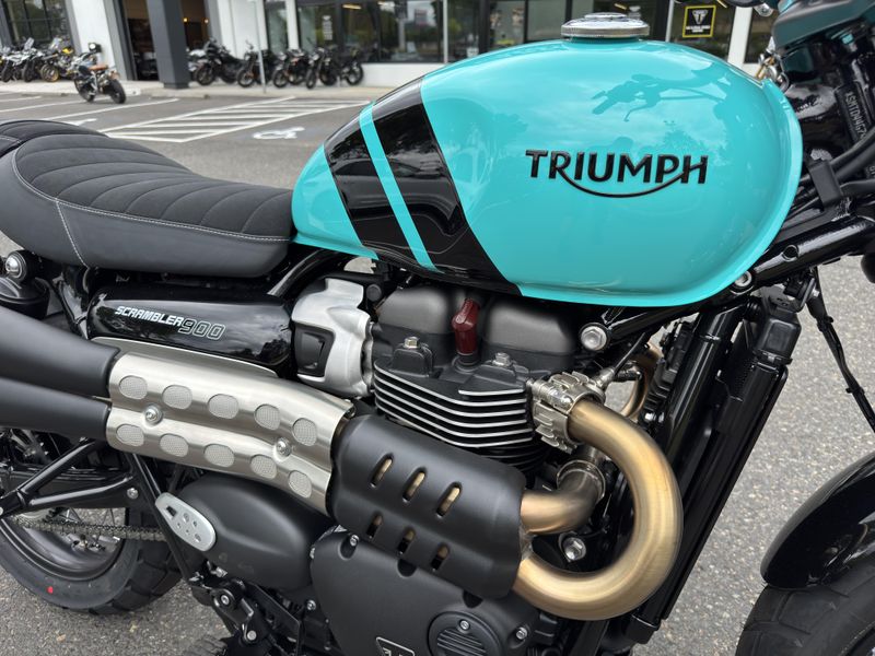 2025 Triumph Scrambler 900 - KINGFISHER BLUE 