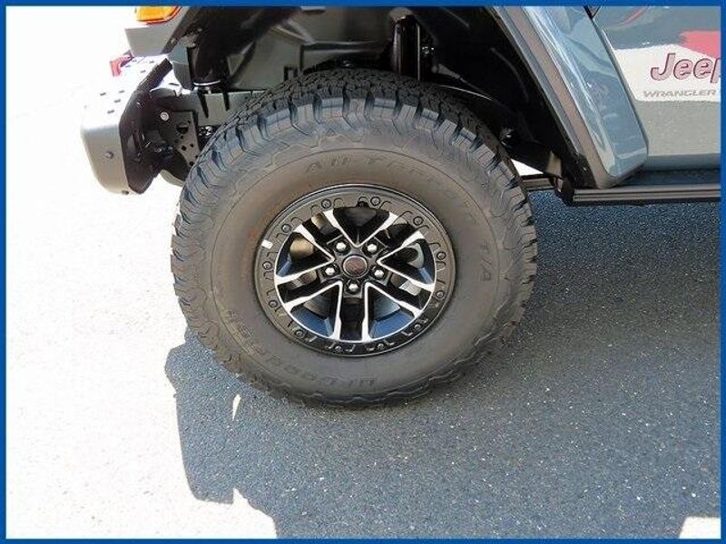 New 2025 Jeep Wrangler Rubicon XImage 4
