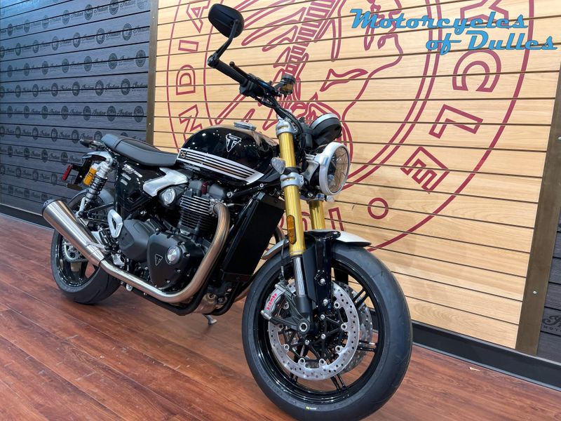 New 2026 Triumph Speed Twin 1200 RS Image 2
