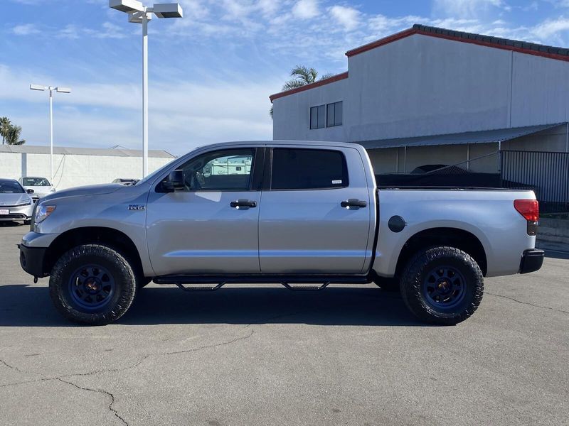 2010 Toyota Tundra GradeImage 11