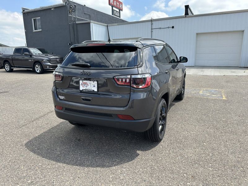 2024 Jeep Compass Latitude 4x4Image 10