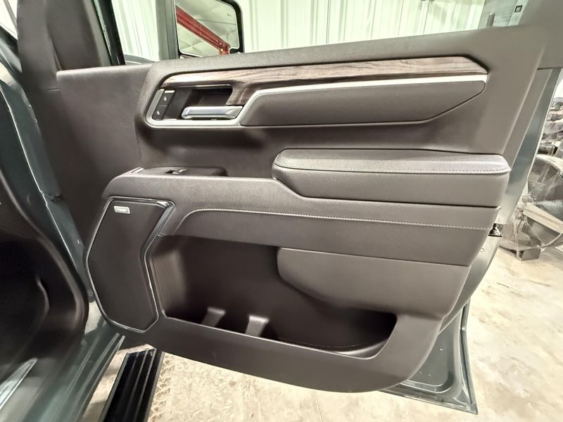 Used 2026 Chevrolet Silverado 2500 HD LTZImage 8