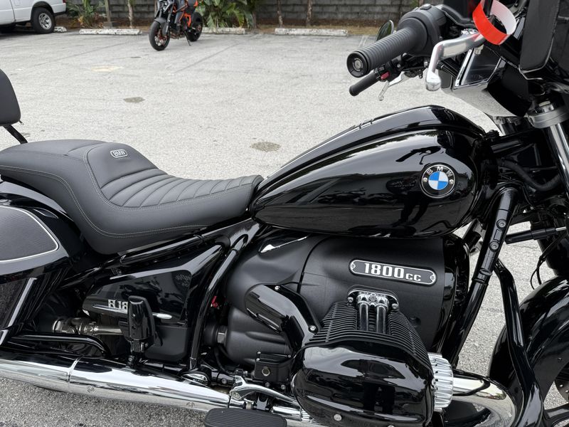 2022 BMW R 18 B