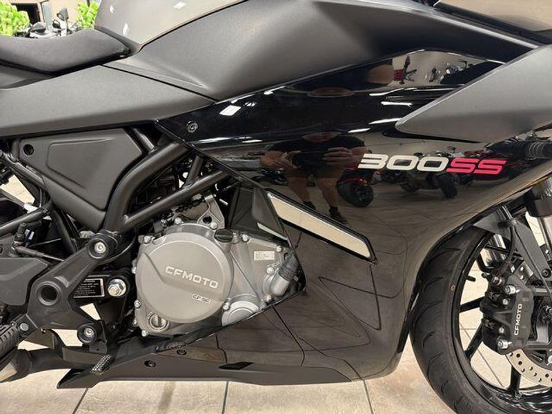 Used 2025 CFMOTO 300SS CF300-5US Image 24