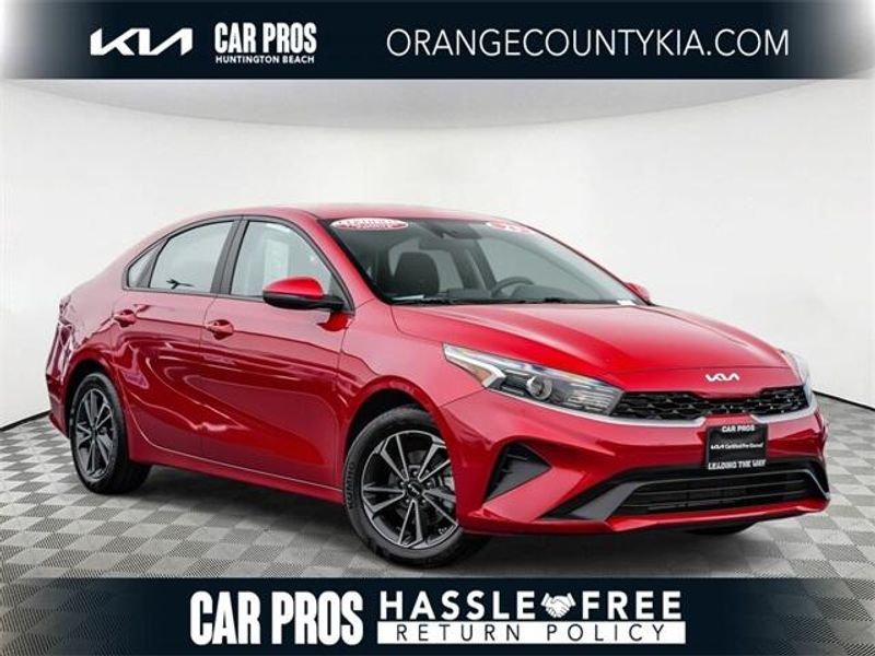 Used 2023 Kia Forte LXSImage 1