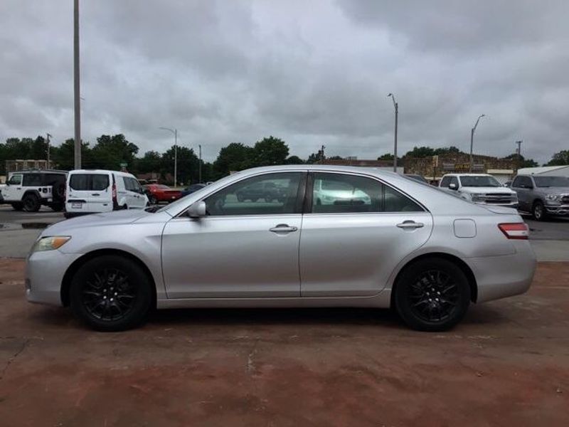 2011 Toyota Camry LEImage 2