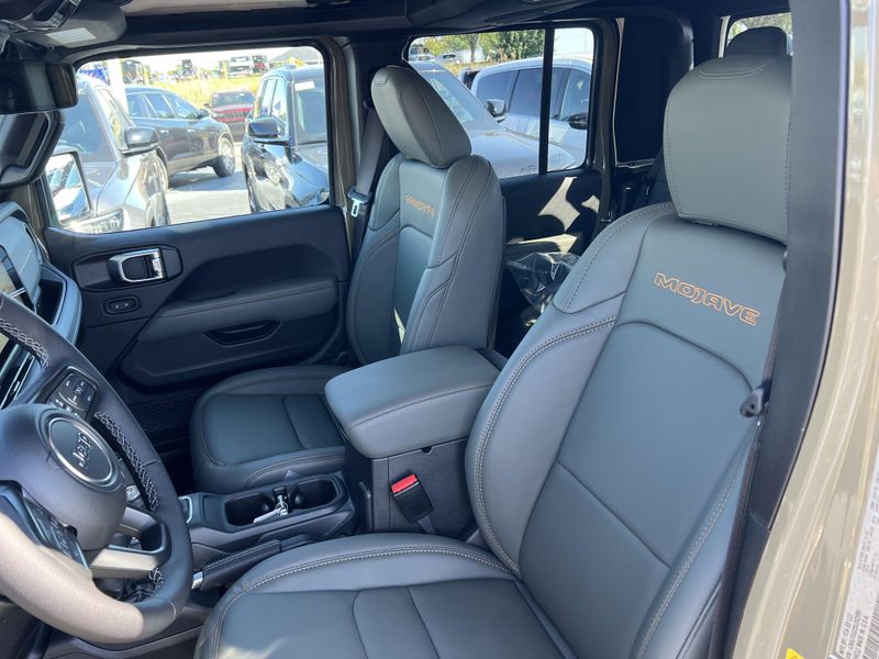 New 2025 Jeep Gladiator Mojave X 4x4Image 15