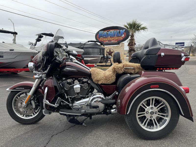 2014 HARLEY TRIKE TRI GLIDE ULTRA REDImage 8