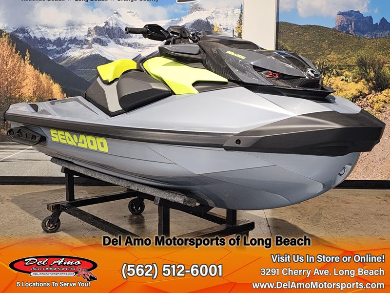 2024 Sea-Doo RXP-X 325 (SOUND SYSTEM) Image 6