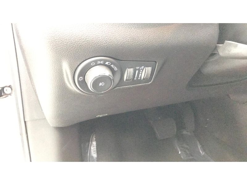 Used 2022 Jeep Compass LimitedImage 10