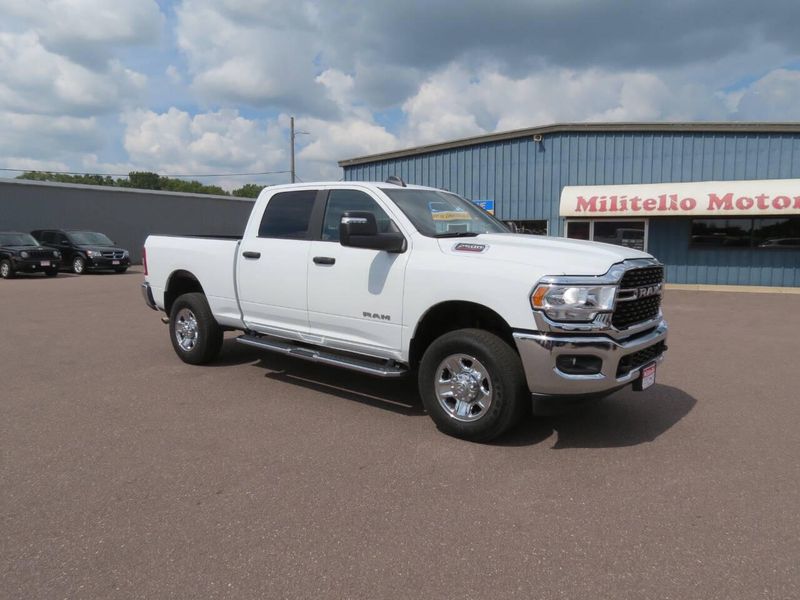 New 2024 RAM 2500 Big Horn 4x4 4dr Crew Cab 6.3 ft. SB PickupImage 2