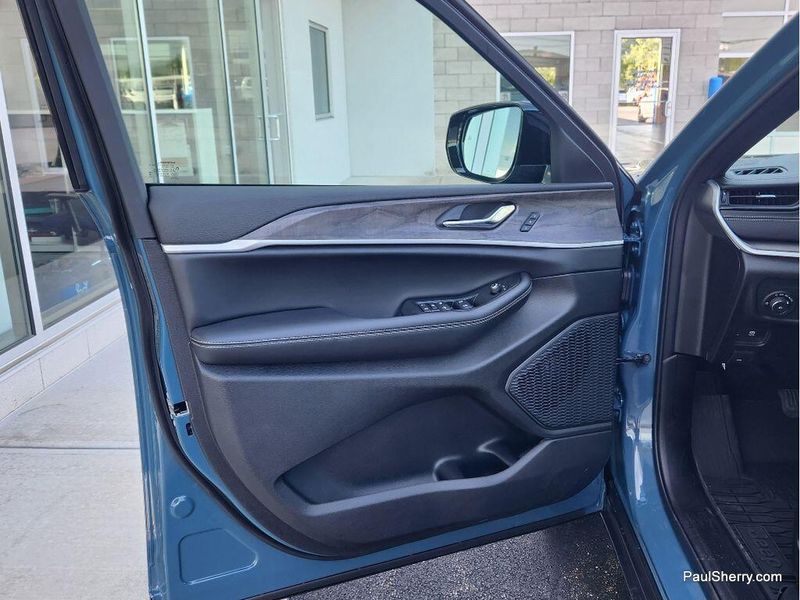 New 2026 Jeep Grand Cherokee Limited Altitude
