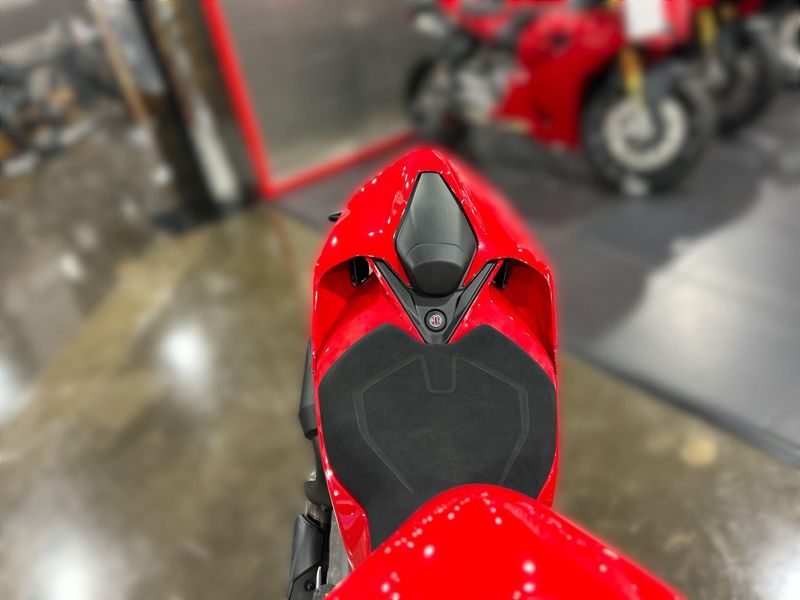 New 2026 Ducati PANIGALE V2 S Image 22
