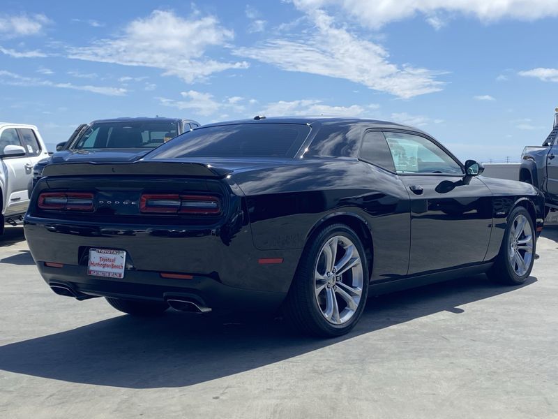 Used 2022 Dodge Challenger R/TImage 3