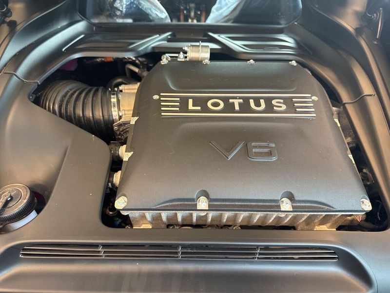 2025 Lotus Emira 