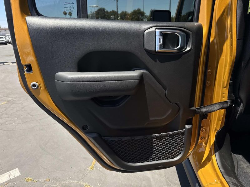 New 2026 Jeep Wrangler 4-door Rubicon