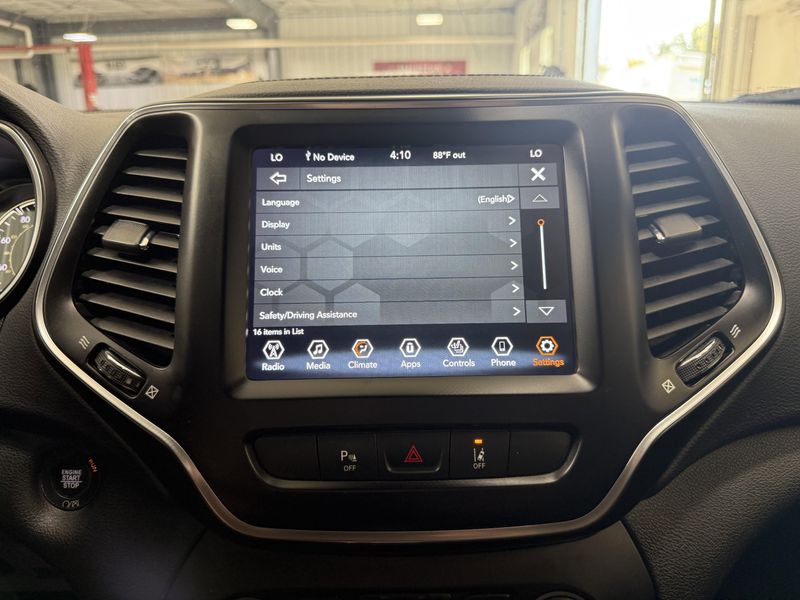 Used 2021 Jeep Cherokee 80th AnniversaryImage 37