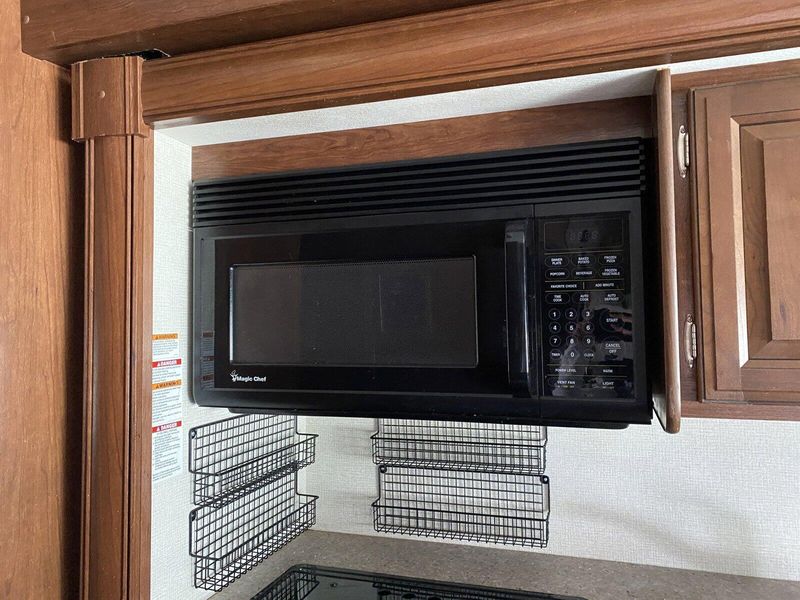 Used 2018 FOREST RIVER FR3 29DS Image 12