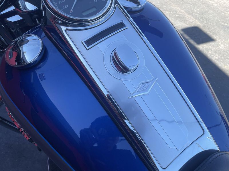 Used 2017 Harley-Davidson ROAD KING Image 17