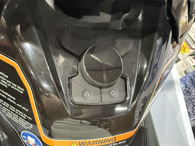 2025 Kawasaki JET SKI ULTRA 160LX-S ANGLER Image 12