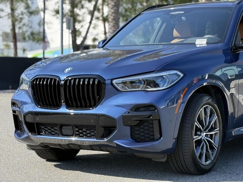 2022 BMW X5 xDrive45eImage 10