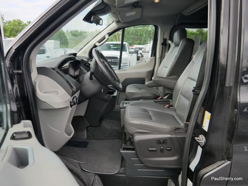 2015 Ford Transit-150 Image 22