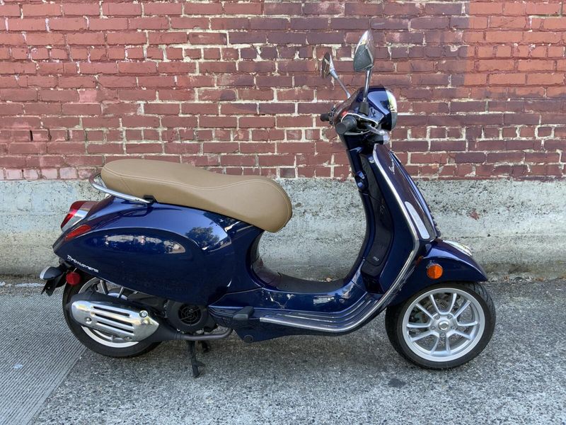 Used 2021 Vespa PRIMAVERA 150 