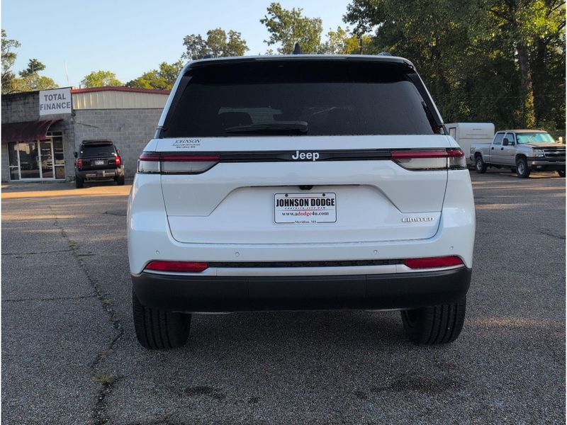 New 2027 Jeep Grand Cherokee LimitedImage 4