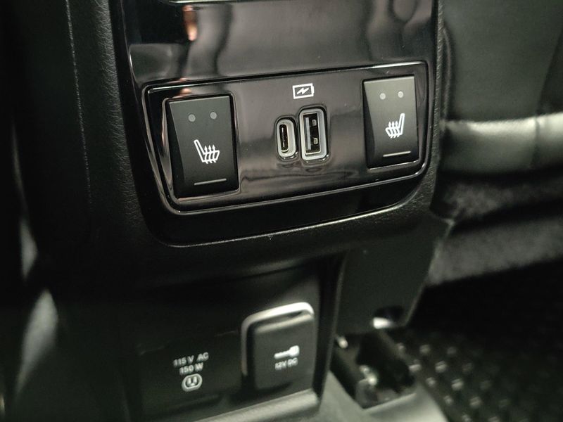 Used 2022 Jeep Compass Trailhawk Elite 4X4 w/Sunroof/NavImage 18