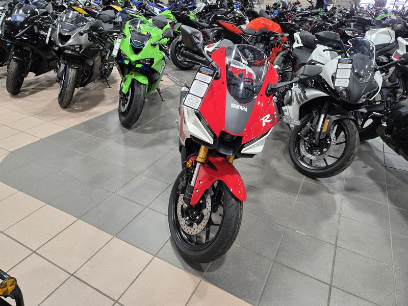 USED 2026 YAMAHA YZF-R3 ABS 70TH ANNIVERSARY EDITION Image 7