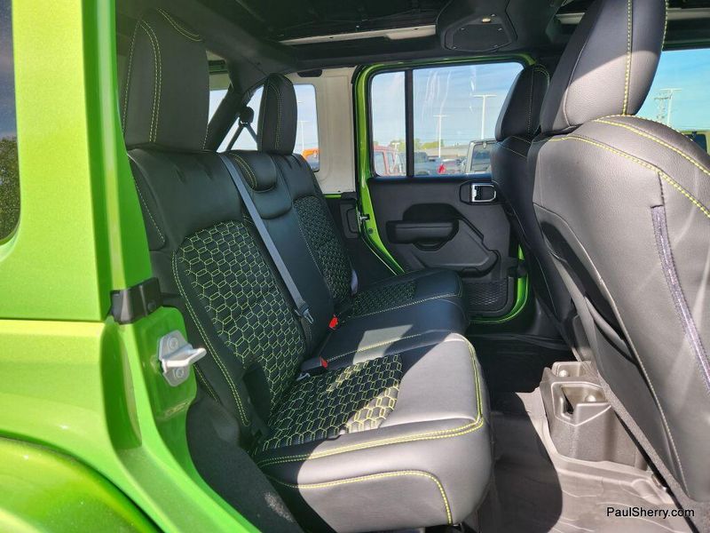 2025 Jeep Wrangler Unlimited Willys photo 35