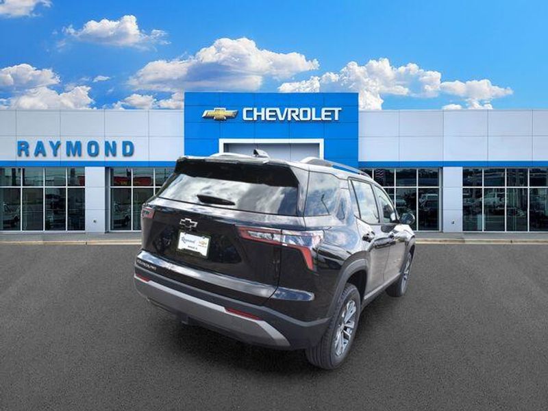 New 2026 Chevrolet Equinox LTImage 4