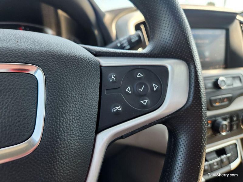 Used 2023 GMC Terrain SLE