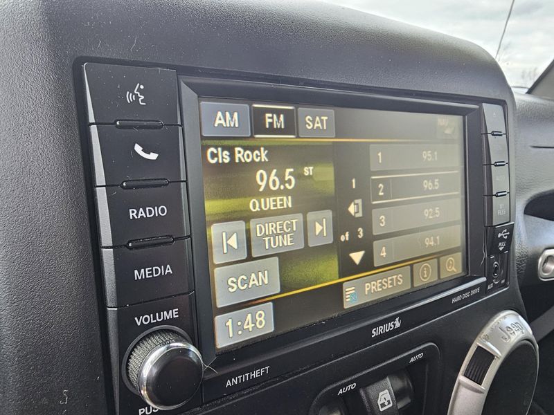 Used 2016 Jeep Wrangler JK RubiconImage 14