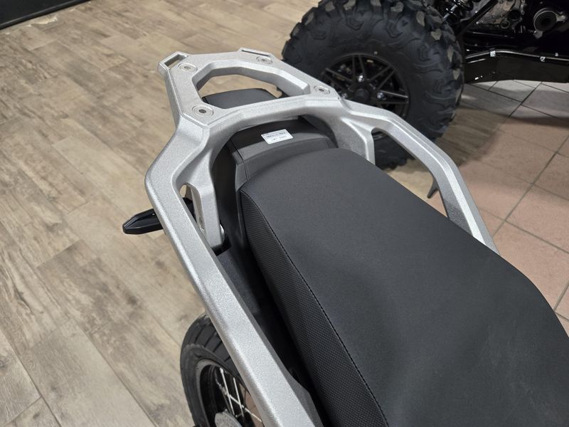 2024 Honda TRANSALP MATTE BLACK METALLIC Image 17