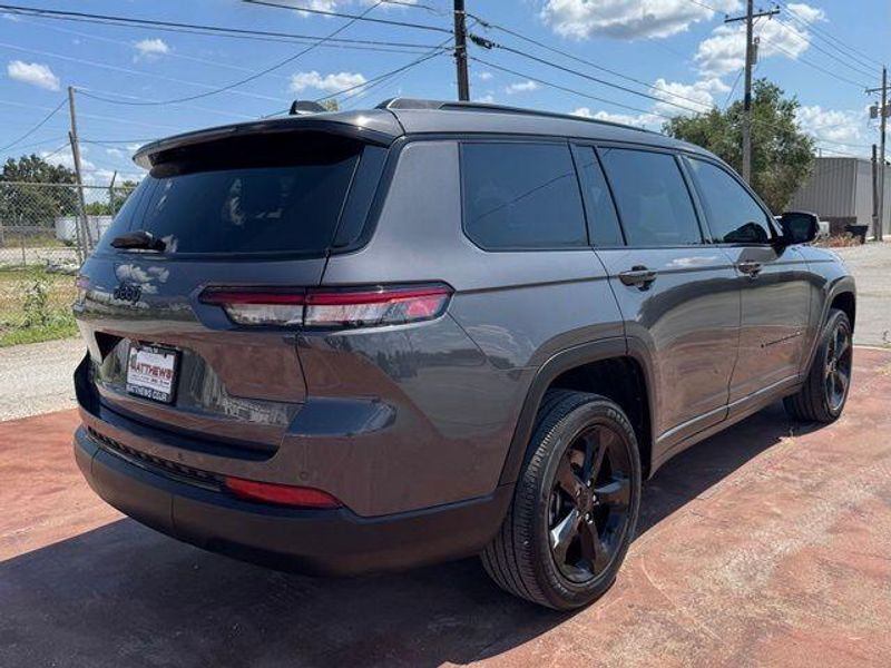 Used 2025 Jeep Grand Cherokee L Altitude XImage 5