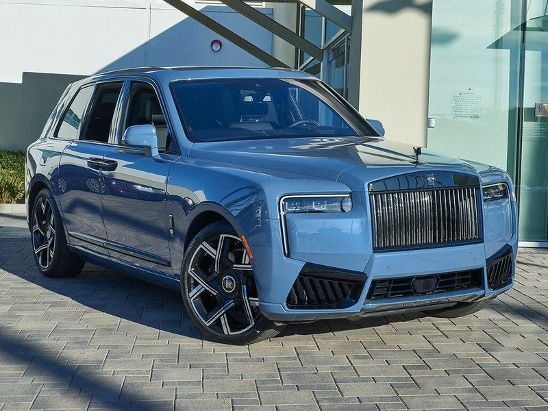 New 2026 Rolls-Royce Cullinan Black BadgeImage 5