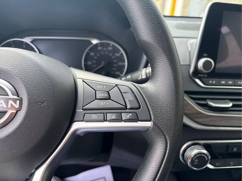 2024 Nissan Altima 2.5 SV photo 13