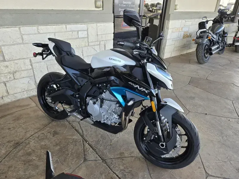 NEW 2026 CFMOTO 675NK Image 1