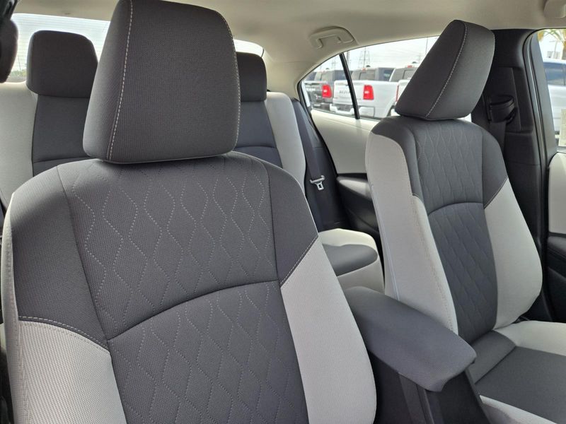 Used 2025 Toyota Corolla LE CVT (Natl)