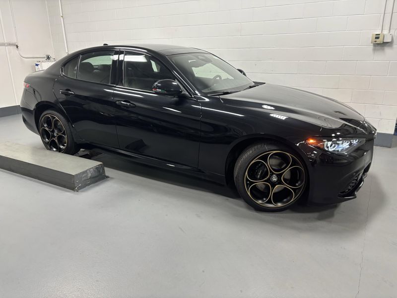 New 2025 Alfa Romeo Giulia Intensa AwdImage 3