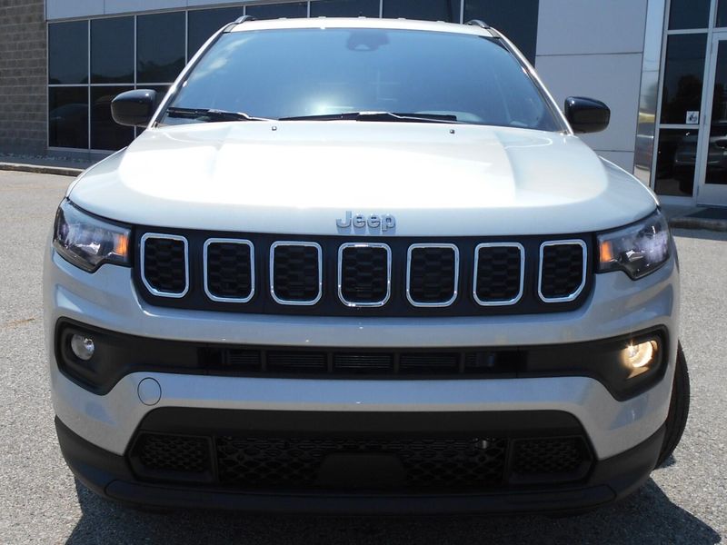 2025 Jeep Compass Latitude 4x4Image 26
