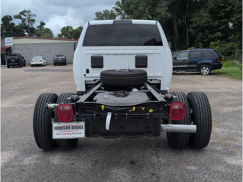 New 2026 RAM 3500 Chassis TradesmanImage 4