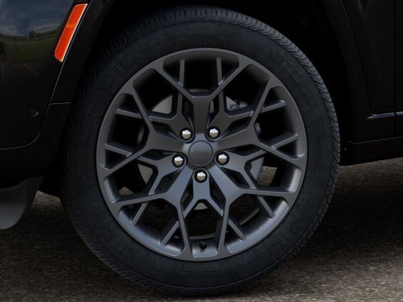 New 2026 Jeep Grand Cherokee L Summit 4x4Image 8
