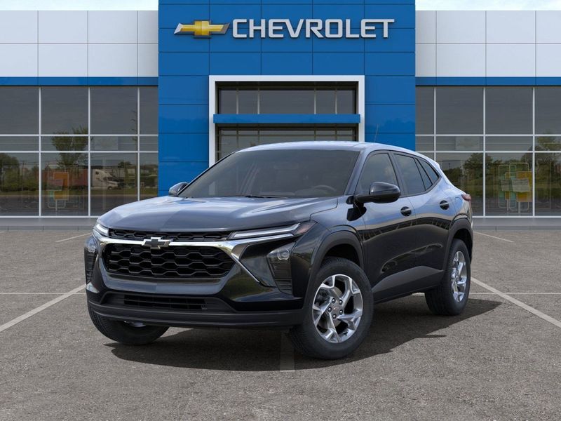 2025 Chevrolet Trax LSImage 6