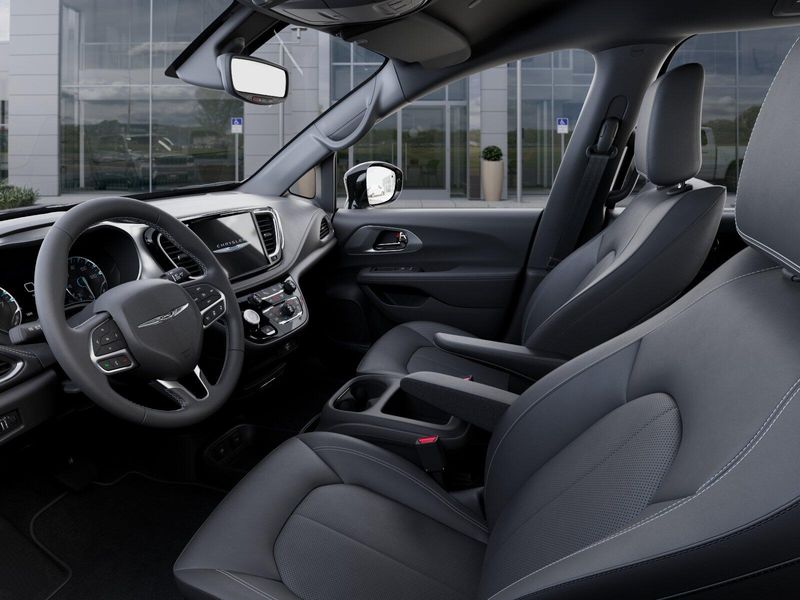New 2026 Chrysler Pacifica SelectImage 55