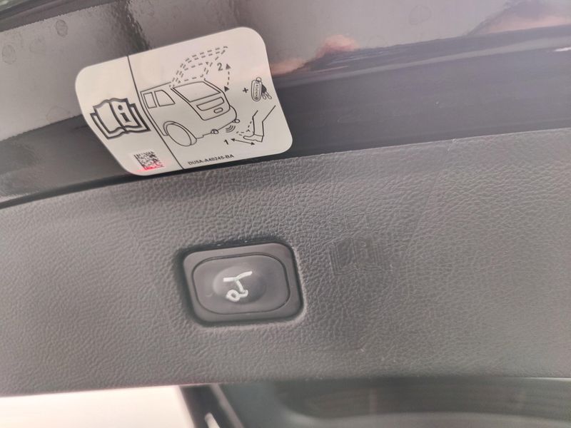 Used 2020 Ford Edge ST AWDImage 14