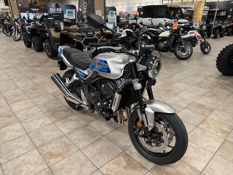 New 2026 Honda CB1000F Image 11