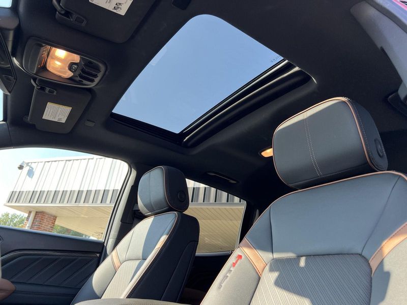 2024 Gmc Canyon AT4 photo 39