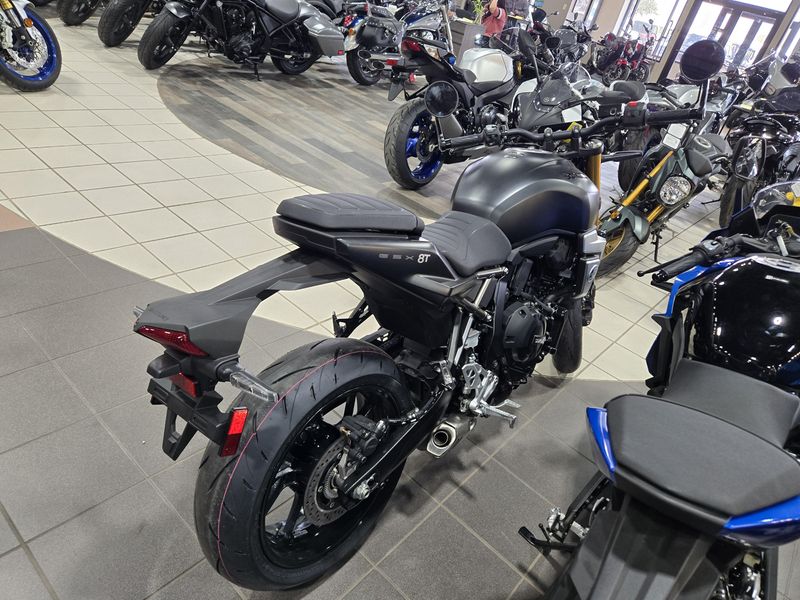 NEW 2026 SUZUKI GSX8T Image 4